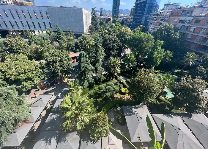 Apartment In Skanderbeg Square - Center 2 *