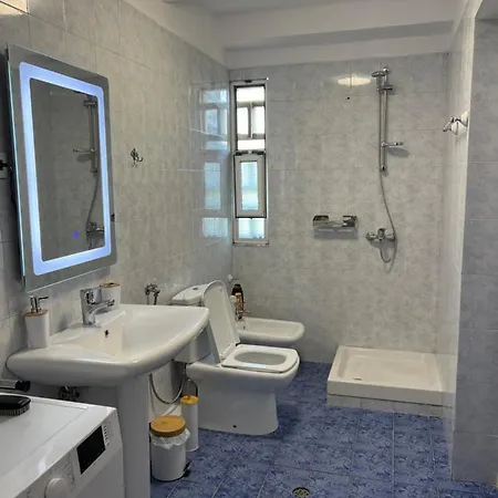 Apartment In Skanderbeg Square - Center 2 Tirana