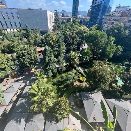 Apartmán In Skanderbeg Square - Center 2 *