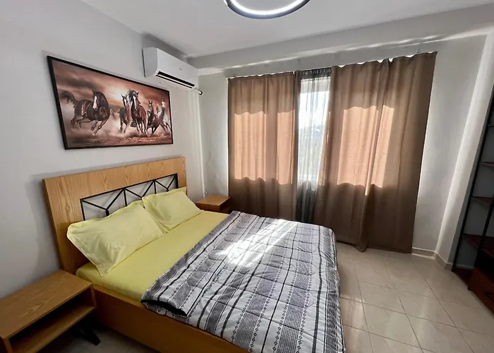 Apartamento In Skanderbeg Square - Center 2 *