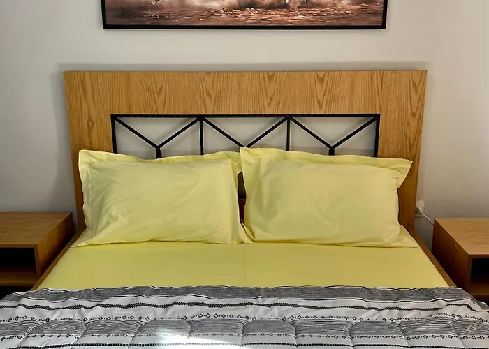 In Skanderbeg Square - Center 2 *